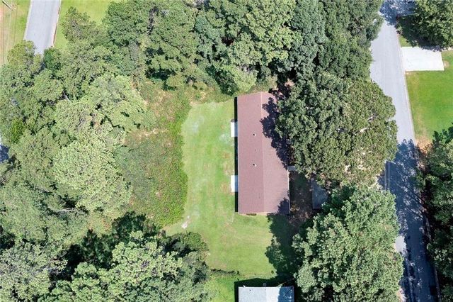 355 Santa Fe Trail, Ellenwood, GA 30294