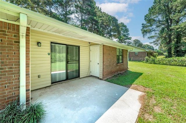 355 Santa Fe Trail, Ellenwood, GA 30294