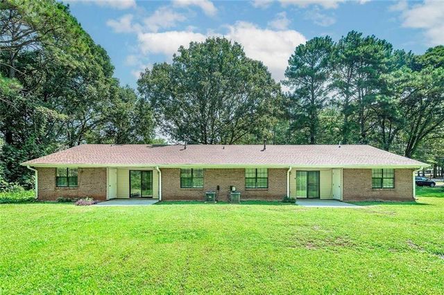 355 Santa Fe Trail, Ellenwood, GA 30294