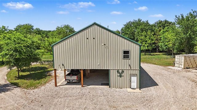 9439 County Road 103, Whitesboro, TX 76273