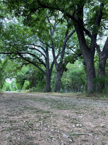 9439 County Road 103, Whitesboro, TX 76273