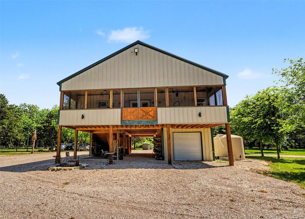 9439 County Road 103, Whitesboro, TX 76273