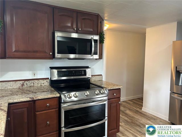 825 Sherman Street, Catasauqua Boro, PA 18032