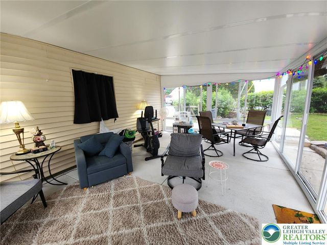 825 Sherman Street, Catasauqua Boro, PA 18032