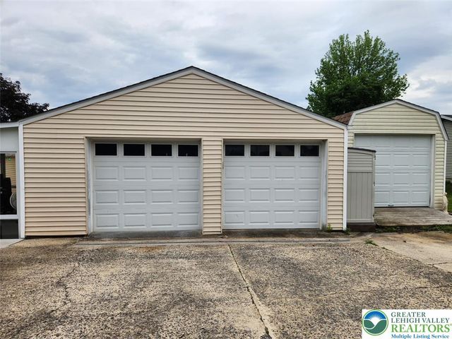 825 Sherman Street, Catasauqua Boro, PA 18032