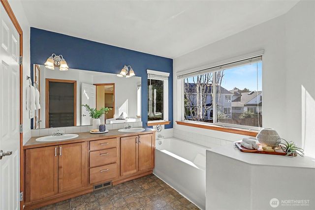 9207 226th Avenue E, Buckley, WA 98321