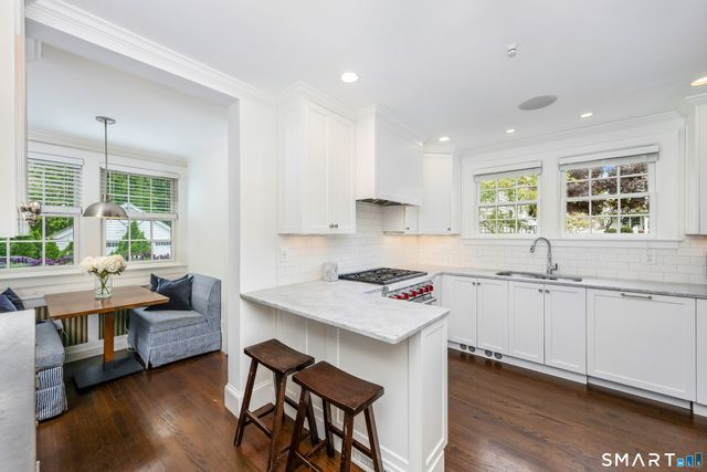 229 West Avenue, Darien, CT 06820