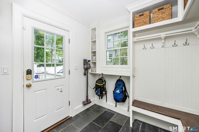 229 West Avenue, Darien, CT 06820