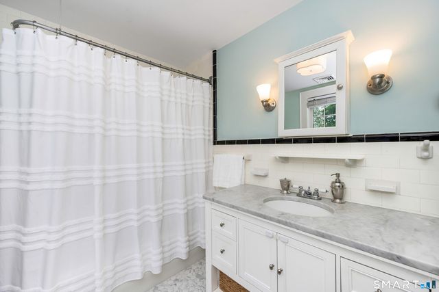 229 West Avenue, Darien, CT 06820