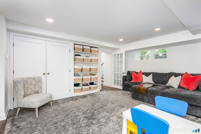 229 West Avenue, Darien, CT 06820