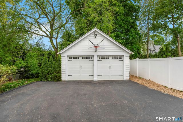 229 West Avenue, Darien, CT 06820