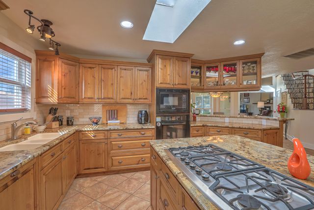 9600 MERION Circle NE, Albuquerque, NM 87111