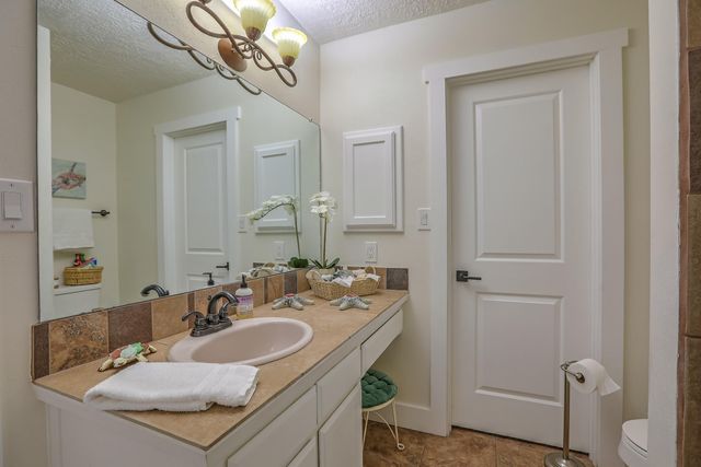 9600 MERION Circle NE, Albuquerque, NM 87111