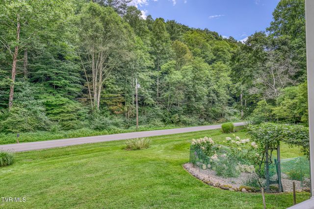 7519 Wolf Run Road, Bristol, VA 24202