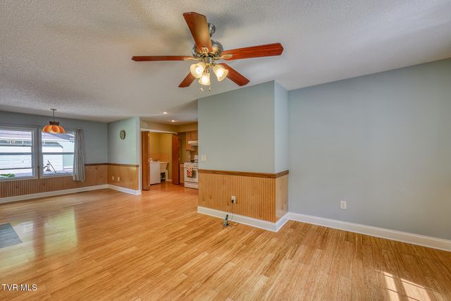 7519 Wolf Run Road, Bristol, VA 24202