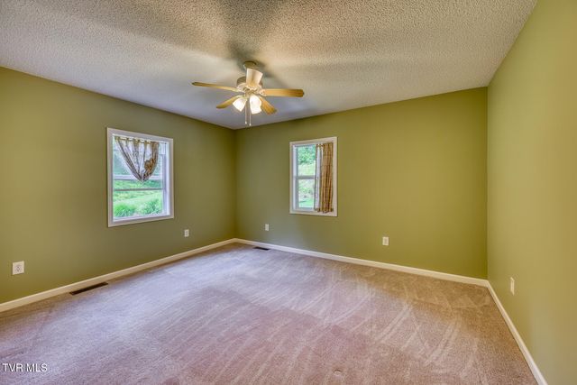 7519 Wolf Run Road, Bristol, VA 24202