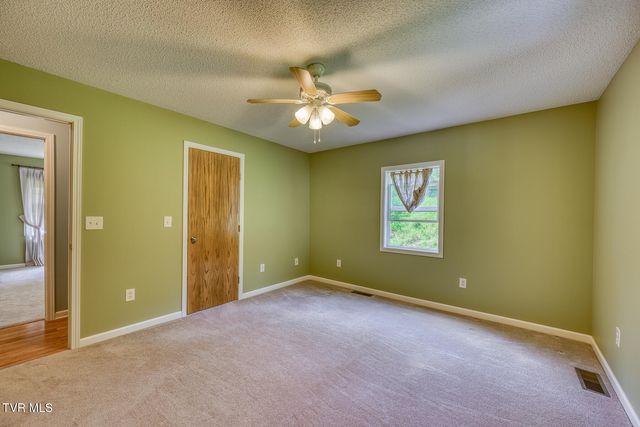 7519 Wolf Run Road, Bristol, VA 24202