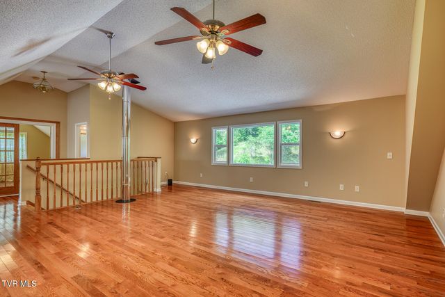 7519 Wolf Run Road, Bristol, VA 24202
