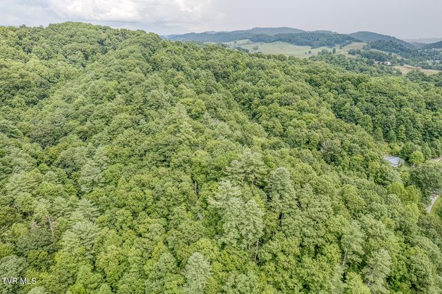 7519 Wolf Run Road, Bristol, VA 24202