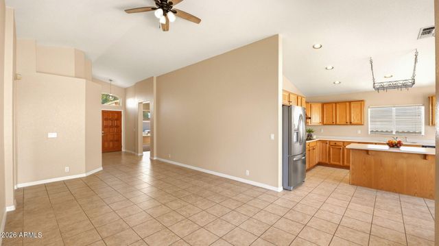 1530 E Charleston Avenue, Phoenix, AZ 85022