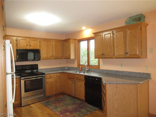 8553 Indian Creek Drive, Poland, OH 44514