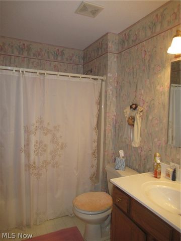 8553 Indian Creek Drive, Poland, OH 44514