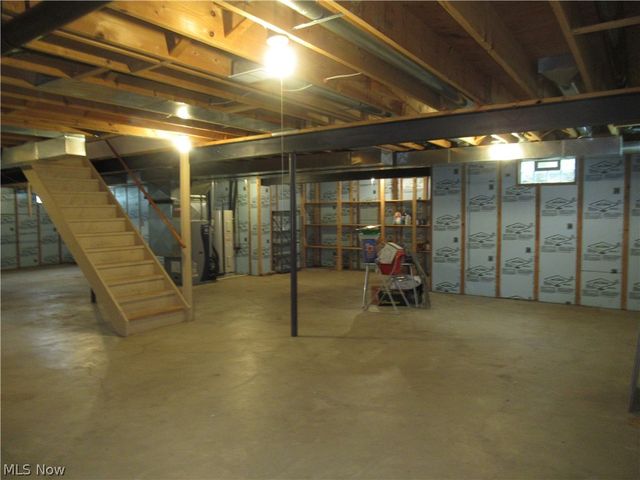 8553 Indian Creek Drive, Poland, OH 44514