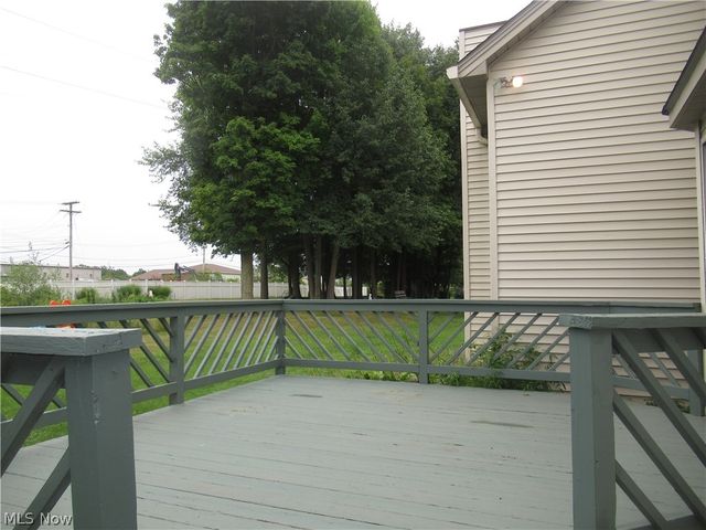 8553 Indian Creek Drive, Poland, OH 44514