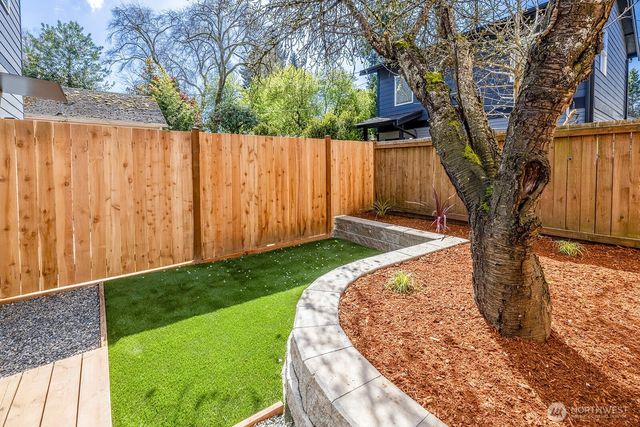 7711 A 11th Avenue SW, Seattle, WA 98106