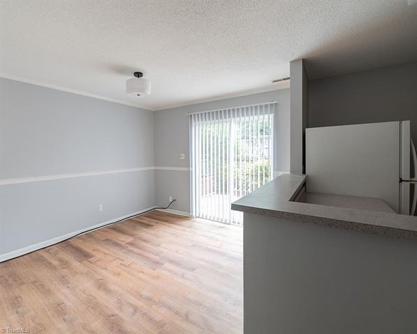 5707 Bramblegate Road J, Greensboro, NC 27409