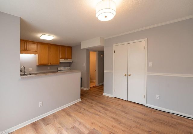 5707 Bramblegate Road J, Greensboro, NC 27409