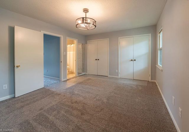 5707 Bramblegate Road J, Greensboro, NC 27409