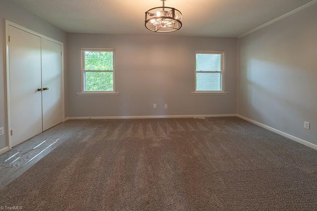 5707 Bramblegate Road J, Greensboro, NC 27409