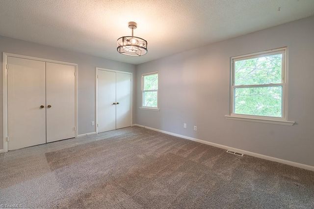 5707 Bramblegate Road J, Greensboro, NC 27409