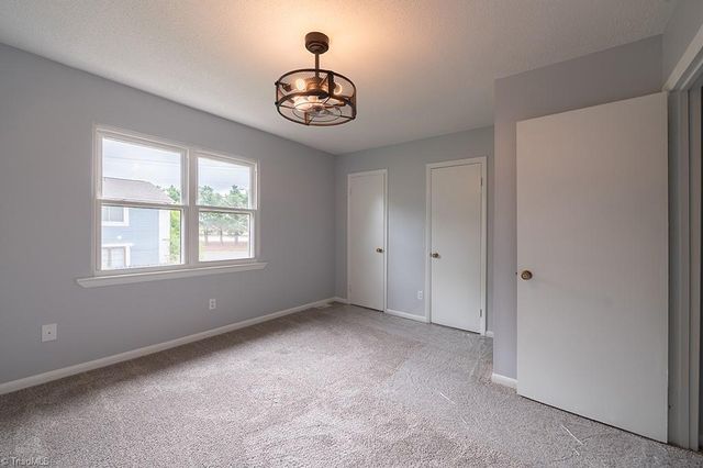 5707 Bramblegate Road J, Greensboro, NC 27409