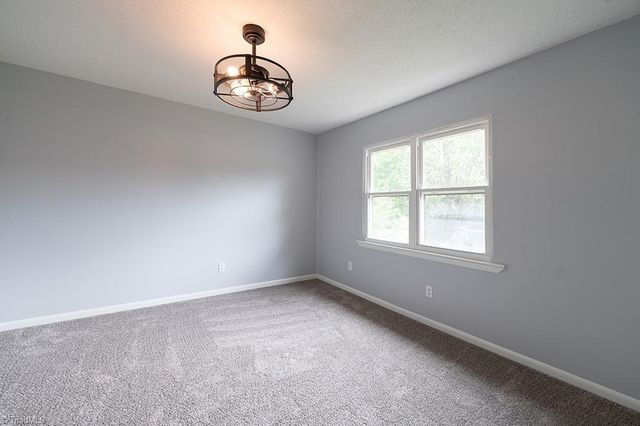 5707 Bramblegate Road J, Greensboro, NC 27409