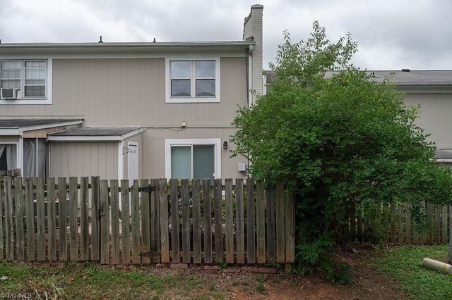 5707 Bramblegate Road J, Greensboro, NC 27409