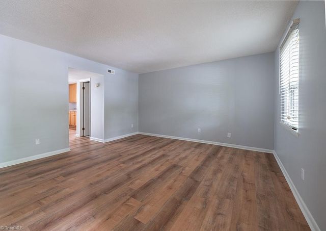 5707 Bramblegate Road J, Greensboro, NC 27409