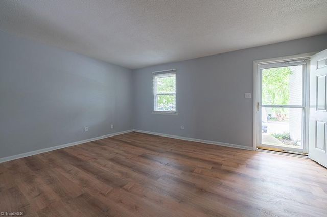5707 Bramblegate Road J, Greensboro, NC 27409