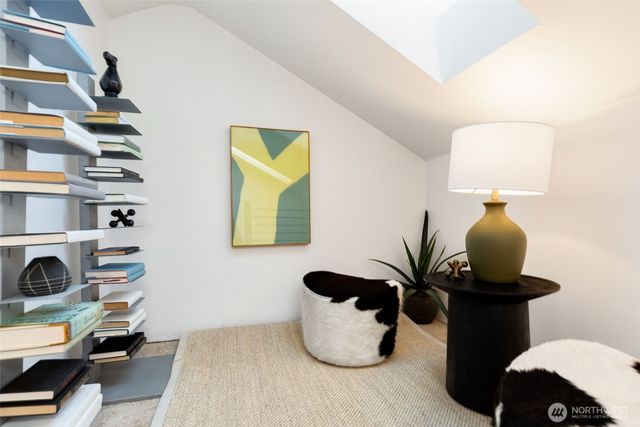 206 24th Avenue E, Seattle, WA 98112