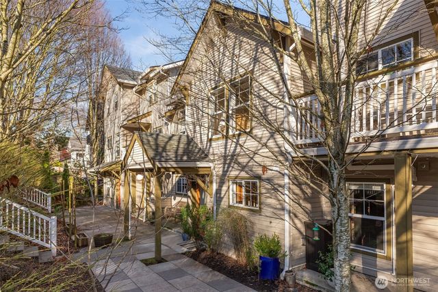 206 24th Avenue E, Seattle, WA 98112