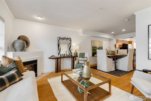 206 24th Avenue E, Seattle, WA 98112