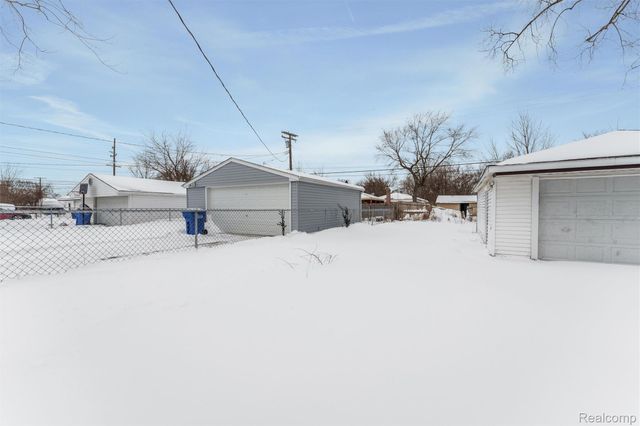 13335 Charlotte Avenue, Warren, MI 48089