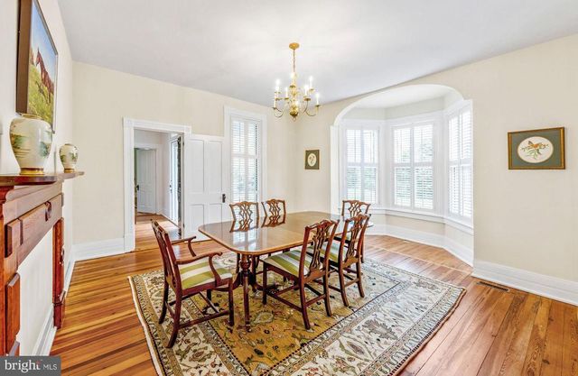 558 GAY ST, Washington, VA 22747