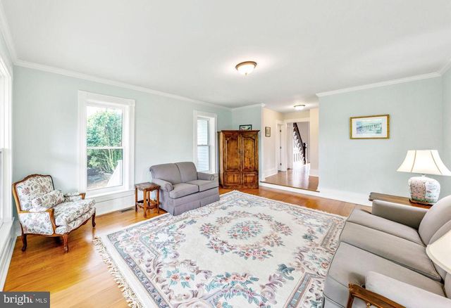 558 GAY ST, Washington, VA 22747
