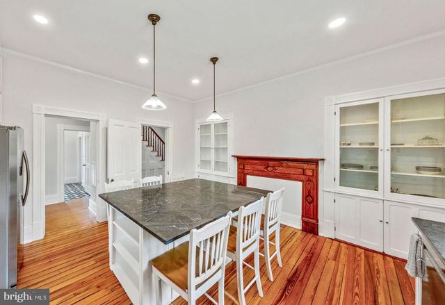 558 GAY ST, Washington, VA 22747