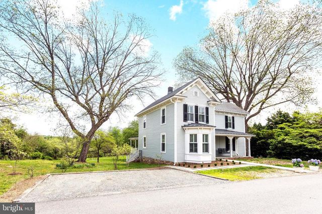 558 GAY ST, Washington, VA 22747