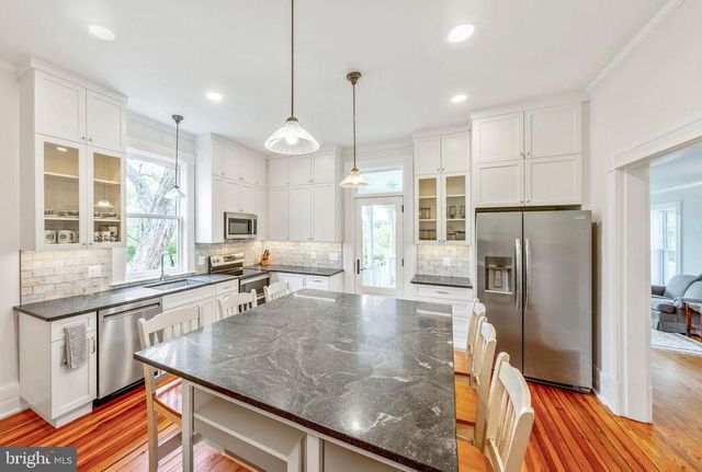 558 GAY ST, Washington, VA 22747