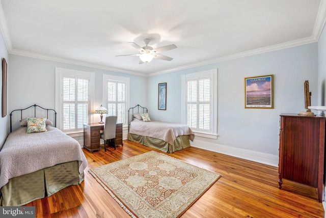 558 GAY ST, Washington, VA 22747