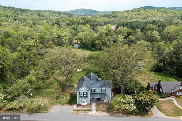 558 GAY ST, Washington, VA 22747